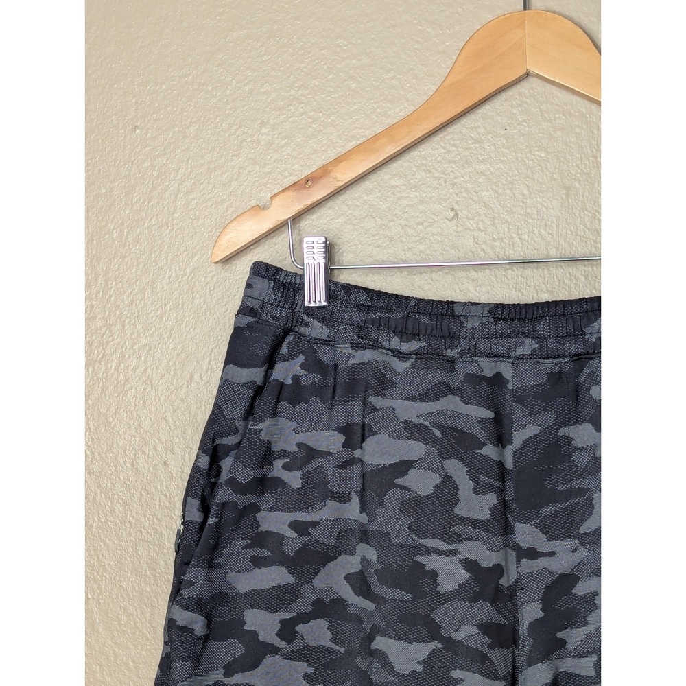 Lululemon Shorts Womens Small Black Gray Camo Athletic Running Gym 6.5" - Picture 6 of 12